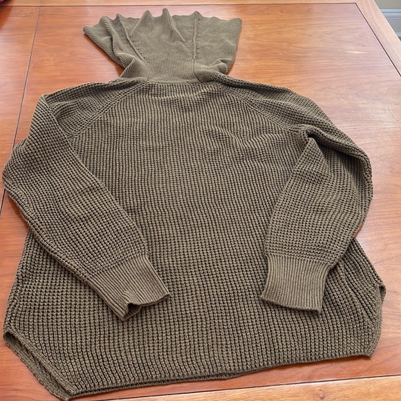 Michael Kors Waffle Knit Cowl Neck Sweater woman’s size S. - Picture 9 of 13